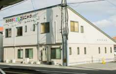 病院外観（後方から）